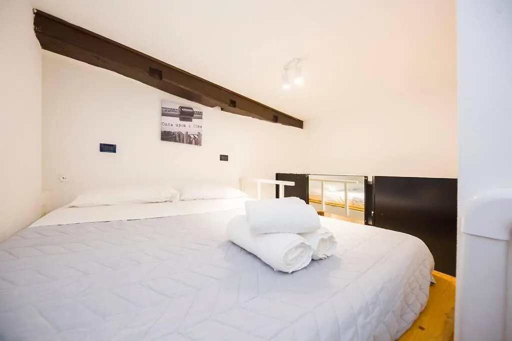 Soziglia House By Hh 24 Centro Storico, Wi-Fi Apartment Genoa 0*,  Italy